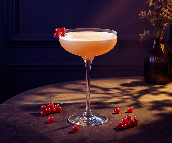 Pale Pink signature cocktail with Prosecco and grapefruit