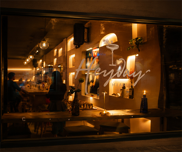 Inviting neighborhood café and lounge space in Hollywood, FL